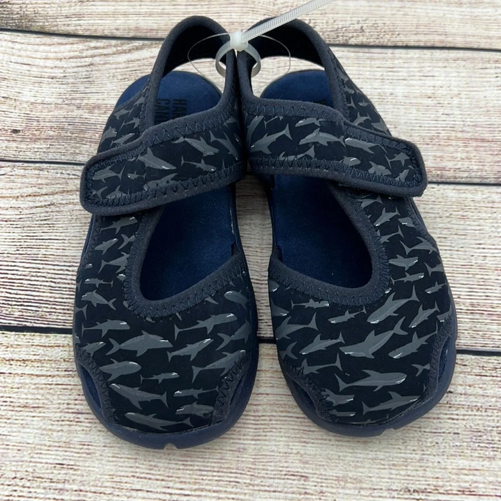 Harper Canyon Shark Navy Sandals Sz 9M